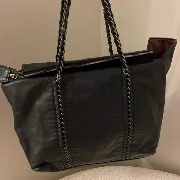 Chanel Tote pre owned - Picture 3 of 5